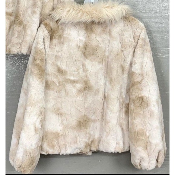 Andrew Marc New York Cream Faux Fur Jacket NWT - Picture 5 of 9